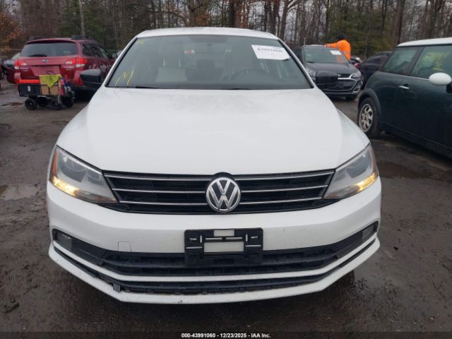 Volkswagen Jetta 1.8t Sport Image 12