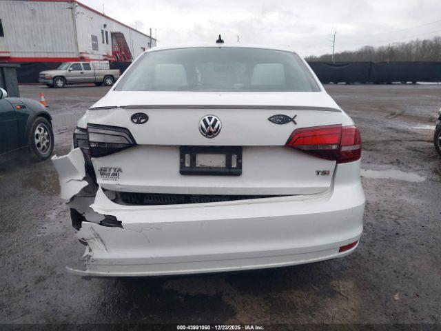 Volkswagen Jetta 1.8t Sport Image 13