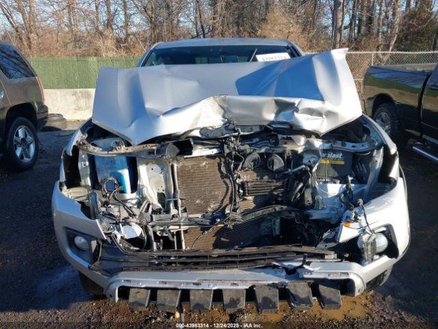 Toyota Tacoma Trd Off Road Image 10