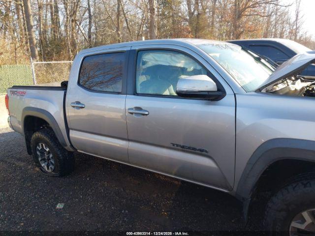 Toyota Tacoma Trd Off Road Image 14