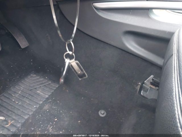 Mercedes-Benz G-Class 4matic Image 12