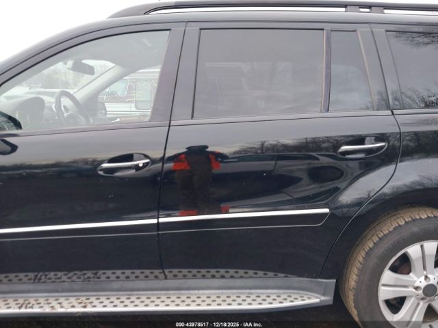 Mercedes-Benz G-Class 4matic Image 11