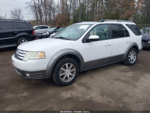 Ford Taurus X Sel Image 2