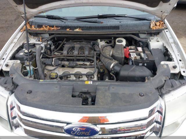 Ford Taurus X Sel Image 9