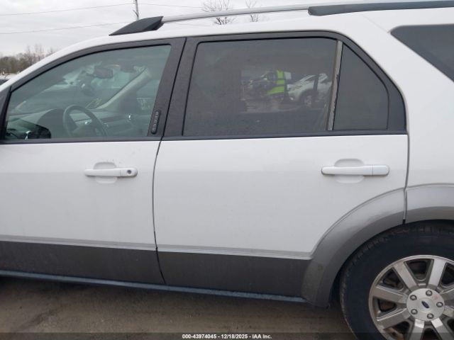 Ford Taurus X Sel Image 12