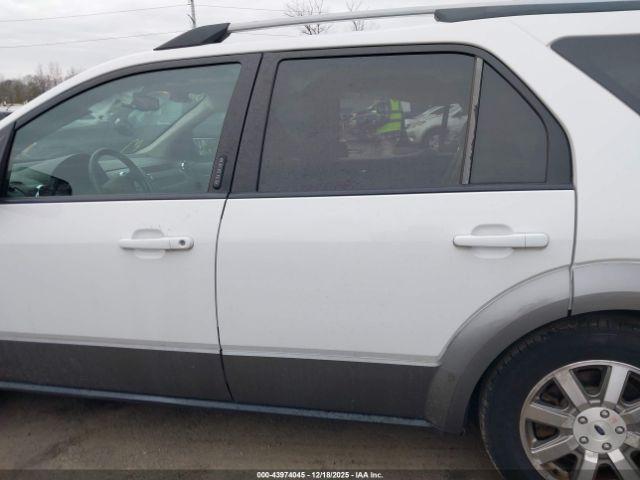 Ford Taurus X Sel Image 12