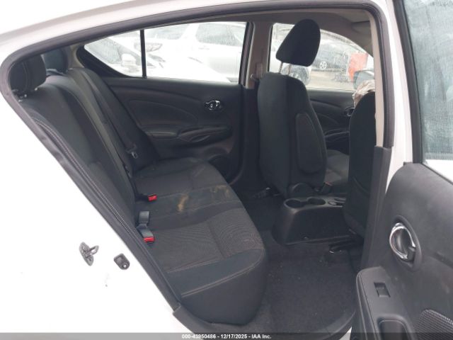 Nissan Versa 1.6 Sv Image 8
