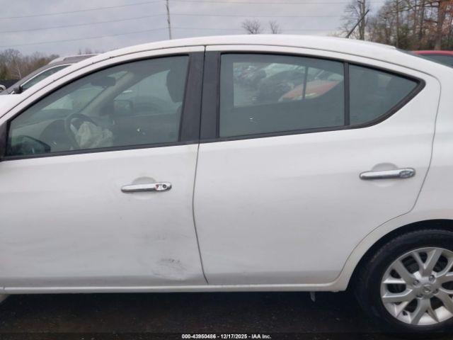 Nissan Versa 1.6 Sv Image 13