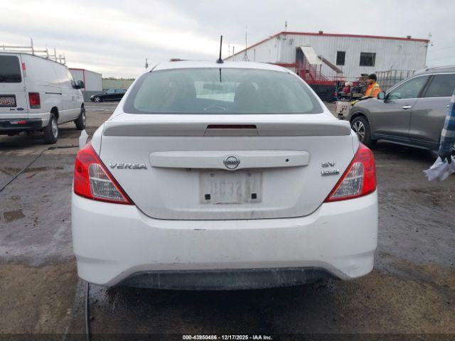 Nissan Versa 1.6 Sv Image 16