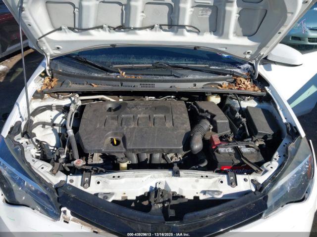 Toyota Corolla Le Image 10