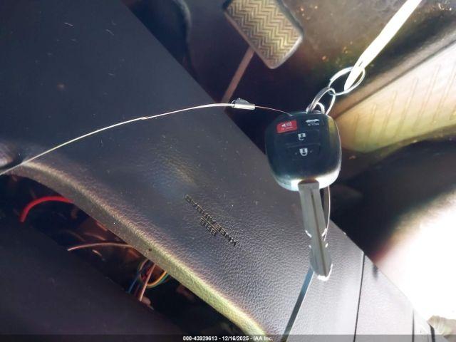 Toyota Corolla Le Image 13