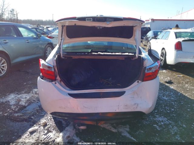 Toyota Corolla Le Image 14