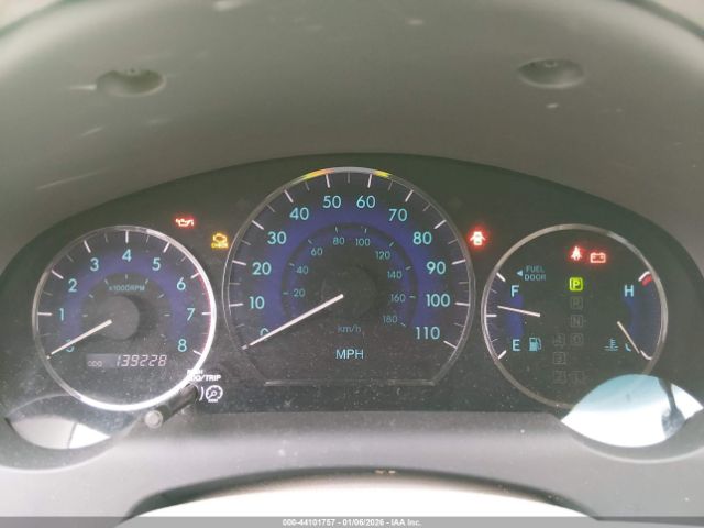 Toyota Sienna Le Image 3