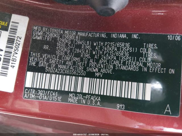 Toyota Sienna Le Image 5