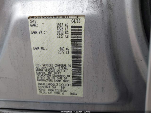 Nissan Altima Image 10