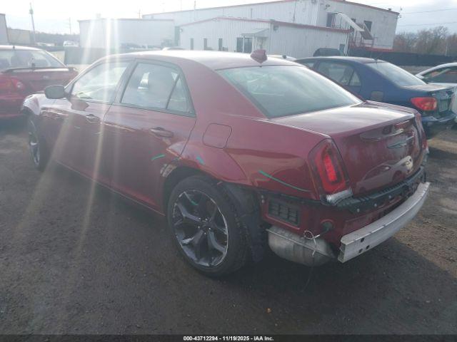 Chrysler 300 Touring Image 13
