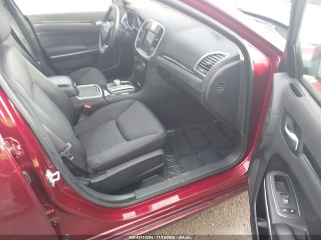 Chrysler 300 Touring Image 14