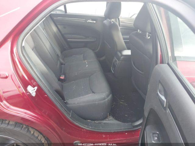 Chrysler 300 Touring Image 17