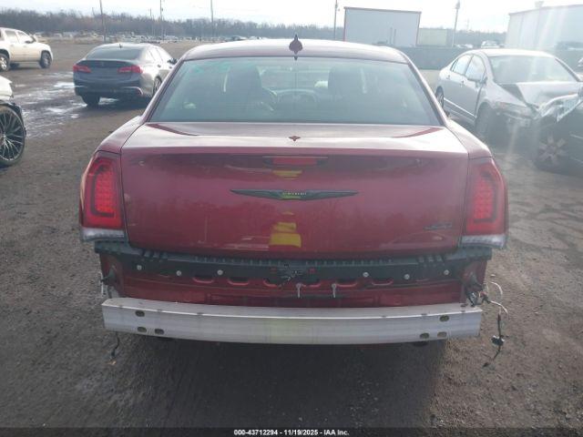 Chrysler 300 Touring Image 9