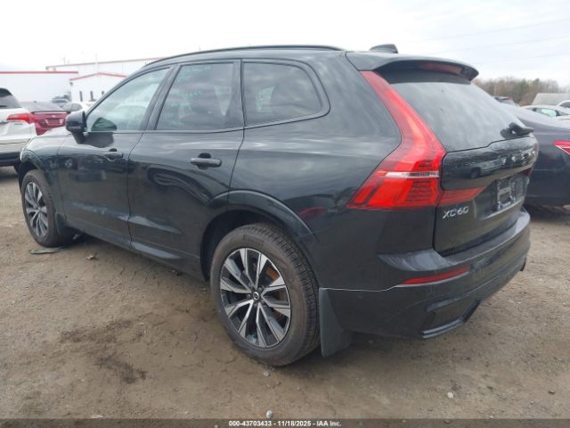 Volvo XC60 B5 Plus Dark Theme Image 3