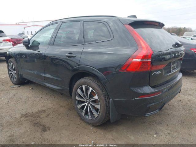 Volvo XC60 B5 Plus Dark Theme Image 3
