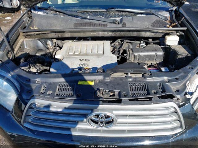 Toyota Highlander Base V6 Image 11