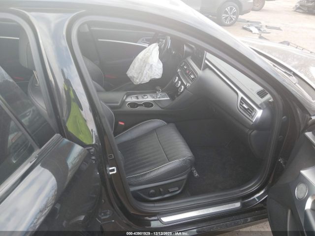 Genesis G70 3.3t Advanced Image 2