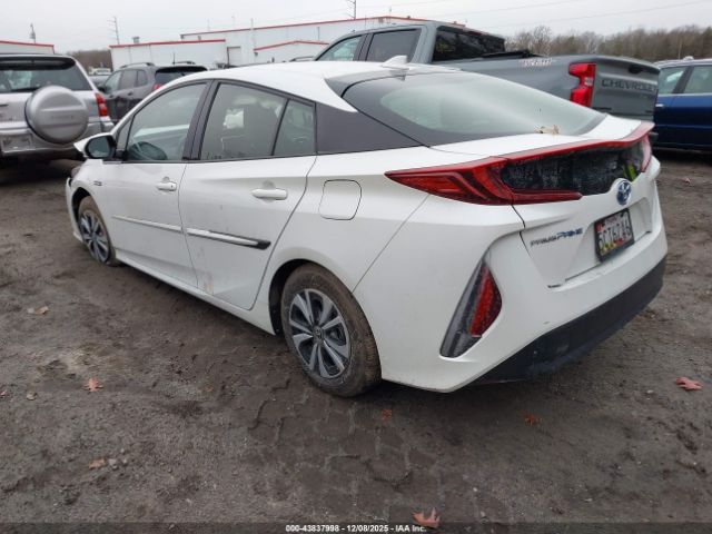 Toyota Prius Prime Premium Image 3