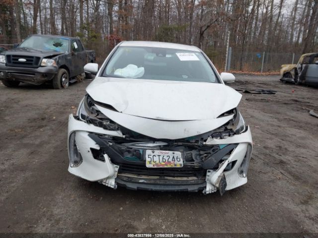 Toyota Prius Prime Premium Image 10