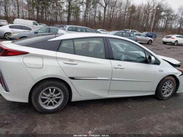 Toyota Prius Prime Premium Image 12