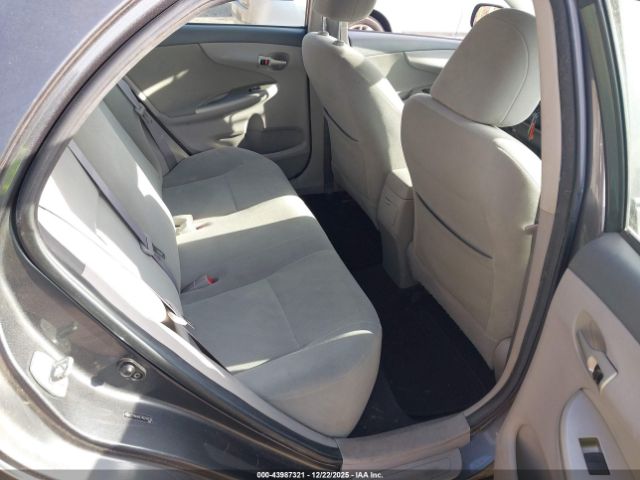 Toyota Corolla Le Image 2