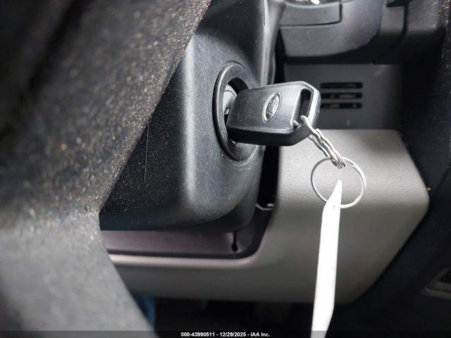 Ford F-150 Xl Image 11