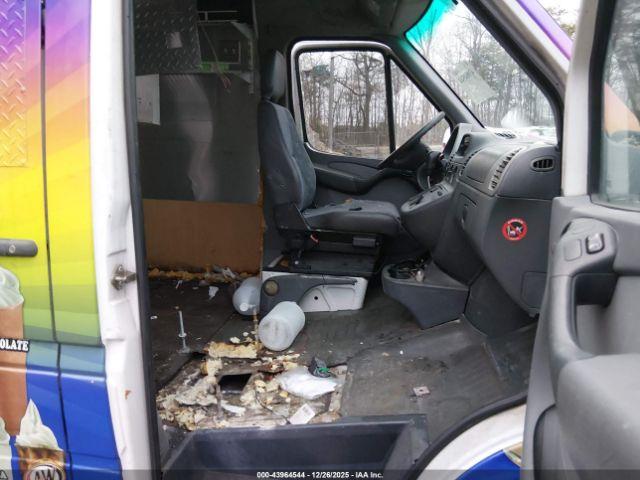 Dodge Sprinter Van 3500 Image 6