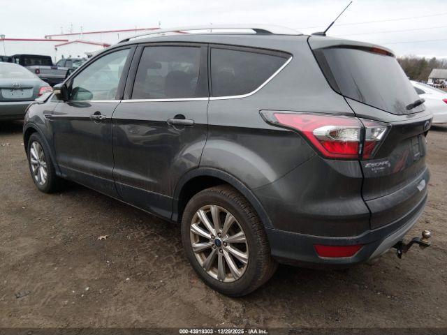 Ford Escape Titanium Image 13