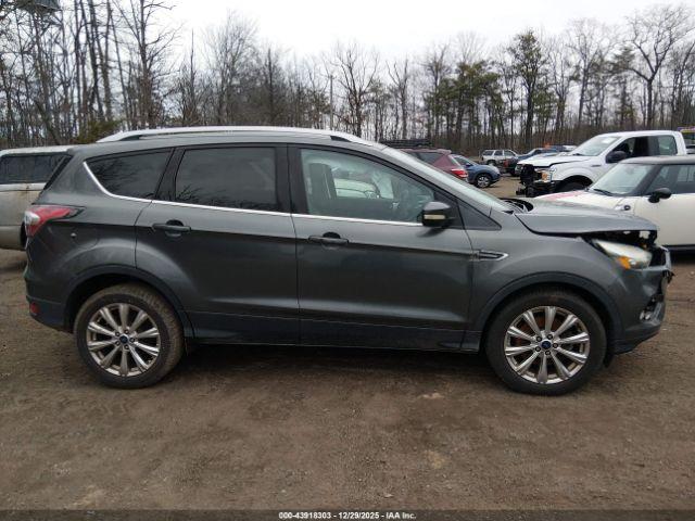 Ford Escape Titanium Image 8