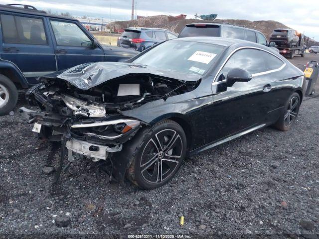 Mercedes-Benz C-Class 4matic Image 11