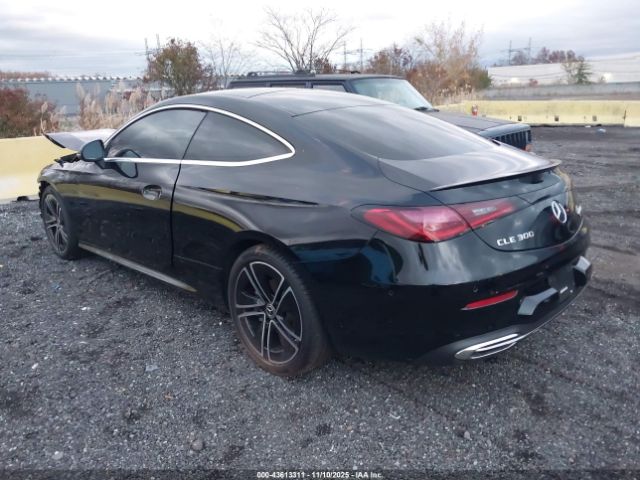 Mercedes-Benz C-Class 4matic Image 12