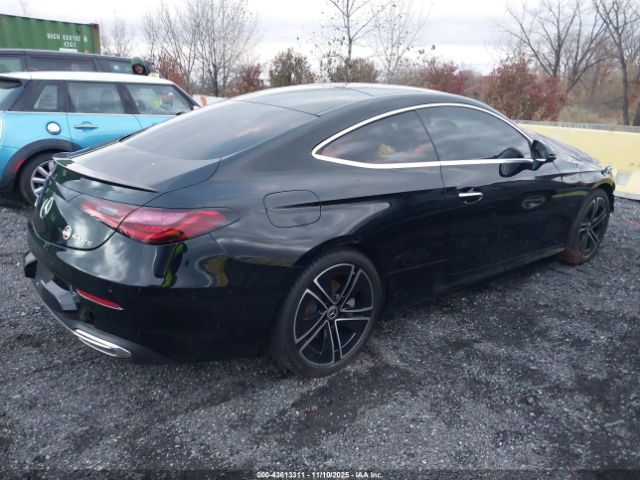 Mercedes-Benz C-Class 4matic Image 10