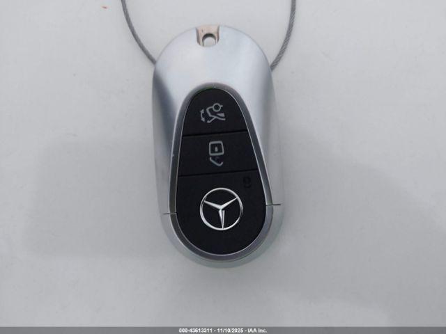 Mercedes-Benz C-Class 4matic Image 3