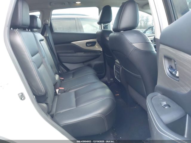 Nissan Murano Platinum Image 3