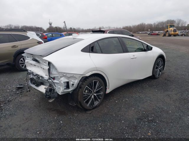 Toyota Prius Xle Image 4