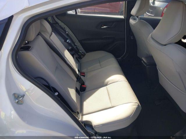 Toyota Prius Xle Image 10