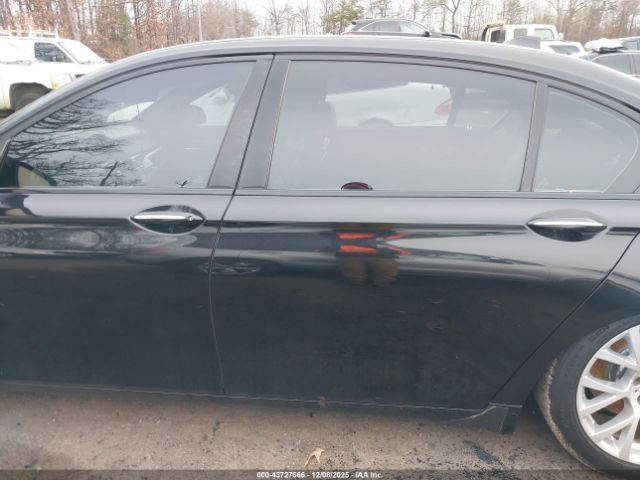 BMW 7 Series Xdrive Image 16