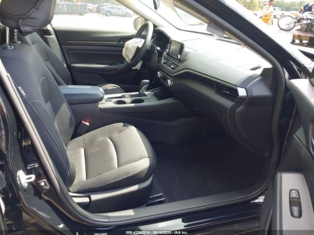 Nissan Altima S Fwd Image 2