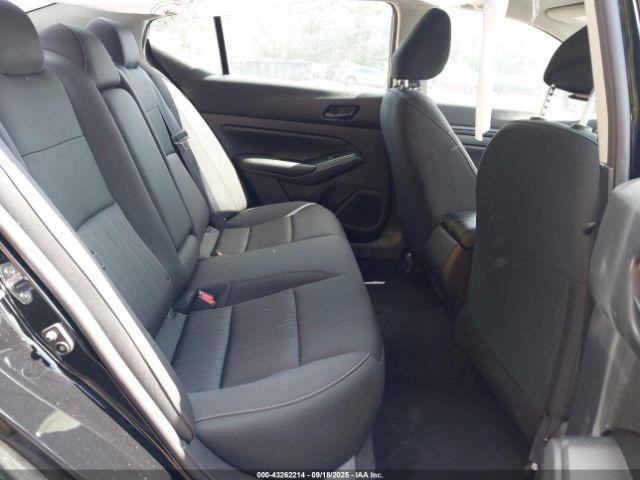 Nissan Altima S Fwd Image 10