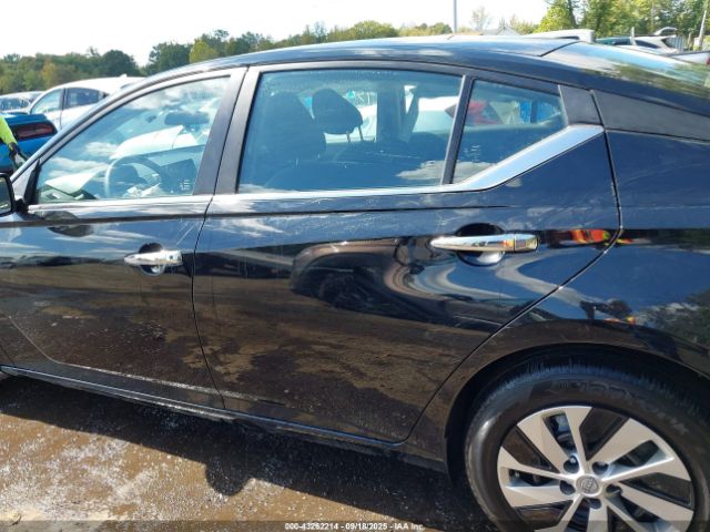 Nissan Altima S Fwd Image 12