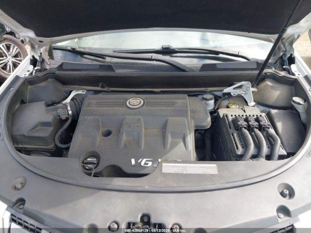 Cadillac SRX Luxury Collection Image 8