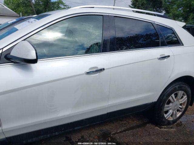 Cadillac SRX Luxury Collection Image 14