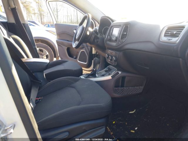 Jeep Compass Sport 4x4 Image 4