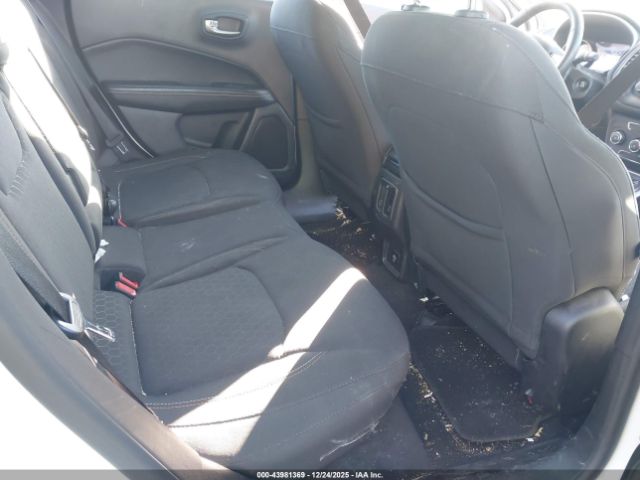 Jeep Compass Sport 4x4 Image 6